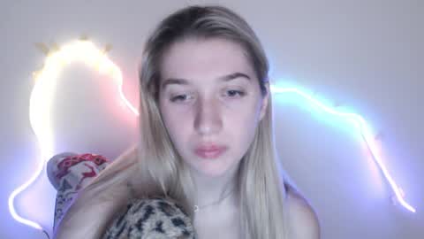 honeyveil online show from June 2026 01:43:01 PM