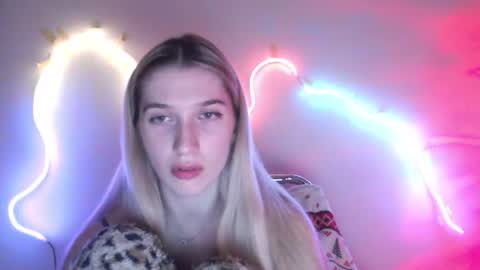 honeyveil online show from June 2026 08:30:02 PM