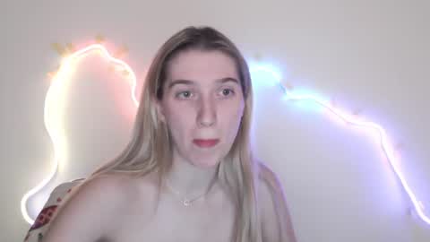 honeyveil online show from June 2026 12:20:02 PM
