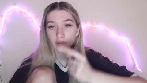 honeyveil online show from July 2026 11:47:02 AM