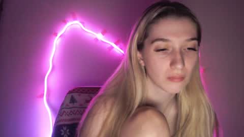 honeyveil online show from July 2026 07:16:01 PM