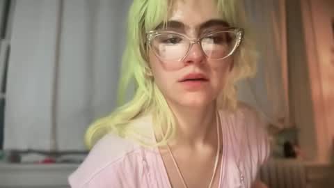 Snapshot of honeyxlimbed chatting on November 2025 05:39:02 AM Emi Rose online show from November 2025 05:39:02 AM