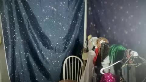 Snapshot of honeyxlimbed chatting on November 2025 09:17:01 PM Emi Rose online show from November 2025 09:17:01 PM