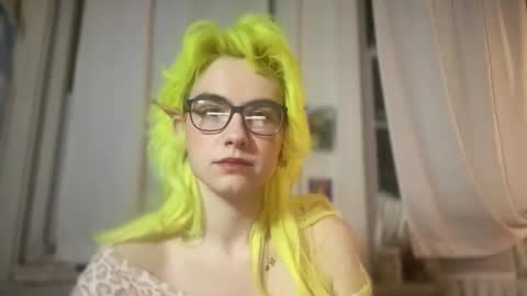 Snapshot of honeyxlimbed chatting on December 2025 12:26:02 AM Emi Rose online show from December 2025 12:26:02 AM