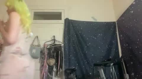 Snapshot of honeyxlimbed chatting on February 2026 06:40:02 AM Emi Rose online show from February 2026 06:40:02 AM