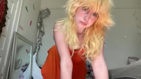 Emi Rose online show from June 2026 07:41:01 PM