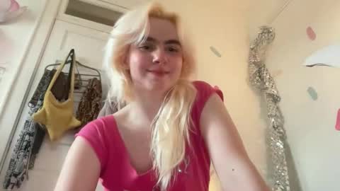 Emi Rose online show from June 2026 11:42:02 PM