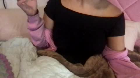 honeyyy89 online show from June 2026 03:45:01 AM