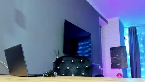 hooot_blonde777 online show from February 2025 12:43:01 AM