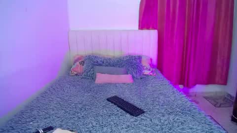 Snapshot of hoot_alicee chatting on May 2026 07:01:02 PM ONLYFANS online show from May 2026 07:01:02 PM