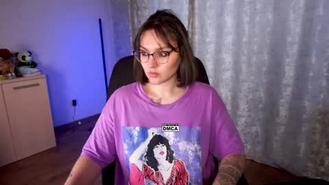 Snapshot of hoot_owl_cb chatting on October 2025 03:07:02 AM Karina online show from October 2025 03:07:02 AM