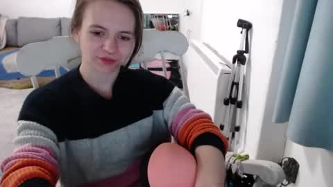 Snapshot of hope_xo chatting on April 2026 10:23:02 PM Hope online show from April 2026 10:23:02 PM