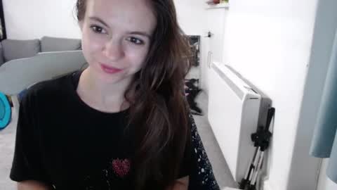 Snapshot of hope_xo chatting on May 2026 10:19:01 PM Hope online show from May 2026 10:19:01 PM