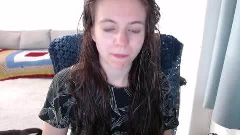 Snapshot of hope_xo chatting on May 2026 09:49:02 PM Hope online show from May 2026 09:49:02 PM
