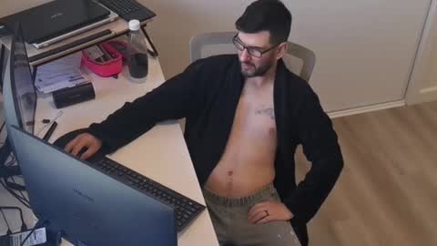 Snapshot of hopefulguy86 chatting on October 2025 10:40:01 PM hopefulguy86 online show from October 2025 10:40:01 PM