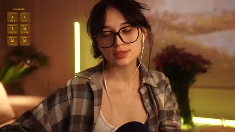 Horney Jozy online show from April 2026 06:19:01 PM