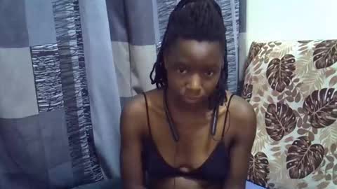 Snapshot of horny_baddie18 chatting on June 2026 02:33:01 PM Leila online show from June 2026 02:33:01 PM