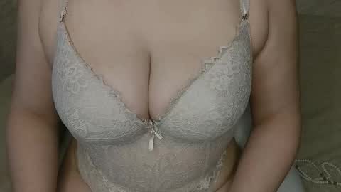 Snapshot of horny_emily1 chatting on January 2026 05:45:02 AM call me emily online show from January 2026 05:45:02 AM