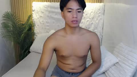 Snapshot of horny_jamesxx chatting on April 2026 12:17:01 AM cum boy james online show from April 2026 12:17:01 AM