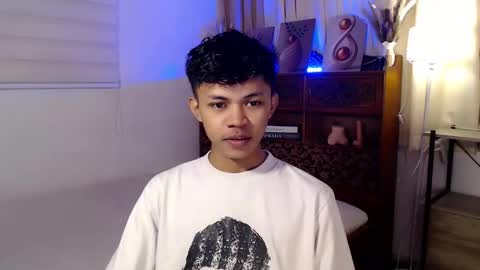 Snapshot of horny_joshxxx chatting on May 2026 04:47:01 PM horny_joshxxx online show from May 2026 04:47:01 PM