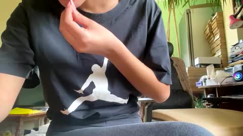 Snapshot of horny_latina_69 chatting on November 2025 01:56:02 PM Horny latina online show from November 2025 01:56:02 PM