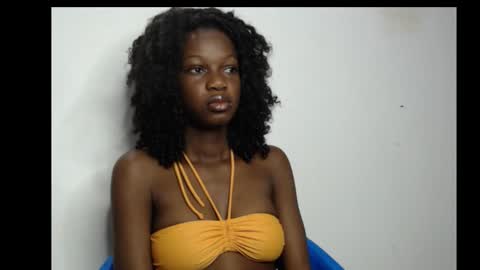 Snapshot of horny_pettie chatting on September 2025 05:42:01 AM Anabel online show from September 2025 05:42:01 AM