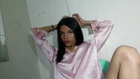 Rhiana online show from May 2026 04:24:01 PM