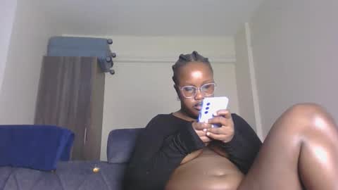 Snapshot of horny_sexxy_babe chatting on May 2026 01:17:01 PM Lucy online show from May 2026 01:17:01 PM