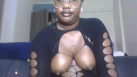 Snapshot of horny_sexxy_babe chatting on May 2026 02:56:02 PM Lucy online show from May 2026 02:56:02 PM