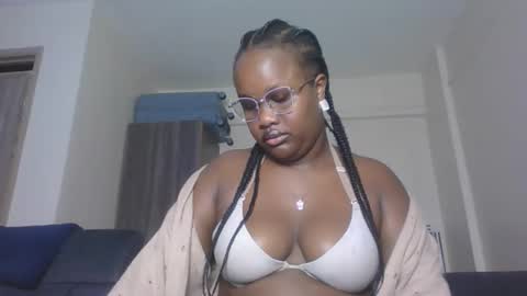 Snapshot of horny_sexxy_babe chatting on May 2026 03:05:01 PM Lucy online show from May 2026 03:05:01 PM