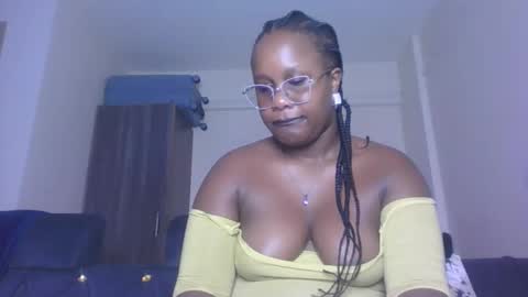 Snapshot of horny_sexxy_babe chatting on May 2026 02:11:02 PM Lucy online show from May 2026 02:11:02 PM