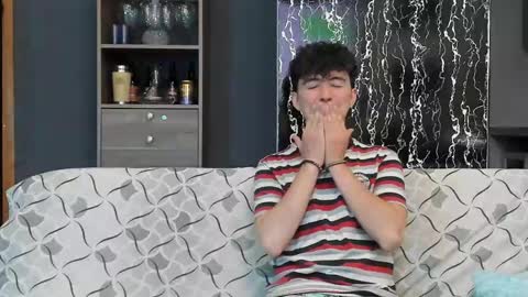 Alex and Camilo online show from March 2025 10:09:02 PM