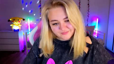 HornyCakee online show from September 2025 09:42:02 AM