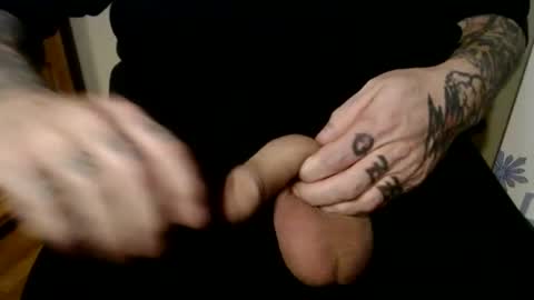 Snapshot of hornyhumpers chatting on January 2025 05:43:02 AM Hornyhumper online show from January 2025 05:43:02 AM