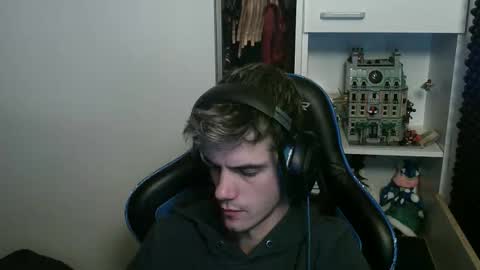 Snapshot of hornyjoey1 chatting on November 2025 01:17:02 AM Joey online show from November 2025 01:17:02 AM