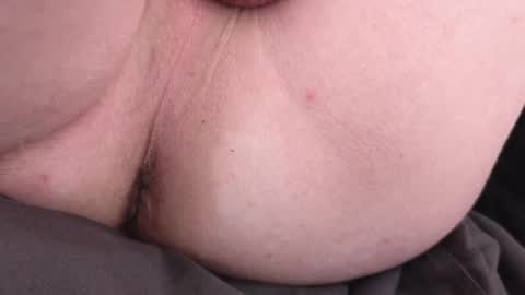 Snapshot of hornymilf39 chatting on February 2025 06:14:01 AM HawkTuah online show from February 2025 06:14:01 AM