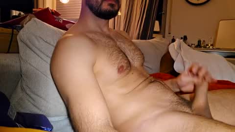 Snapshot of hornymotherfucker435 chatting on December 2024 09:40:01 PM Sam online show from December 2024 09:40:01 PM
