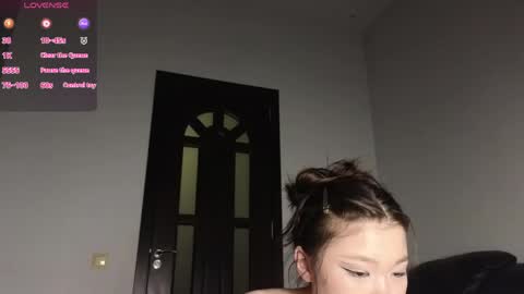 hosina_sayeri online show from April 2026 08:17:02 PM