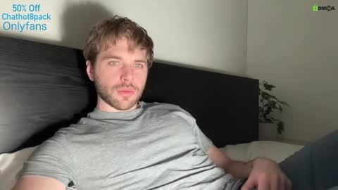 Snapshot of hot8pack01 chatting on January 2025 10:54:02 PM Edward aka Wolf online show from January 2025 10:54:02 PM