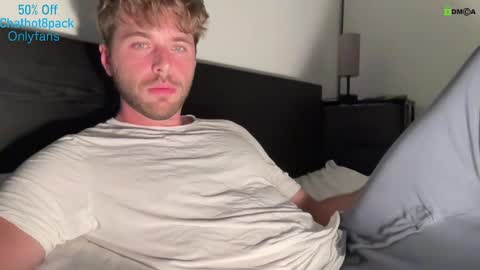 Snapshot of hot8pack01 chatting on September 2025 10:33:02 PM Edward aka Wolf online show from September 2025 10:33:02 PM