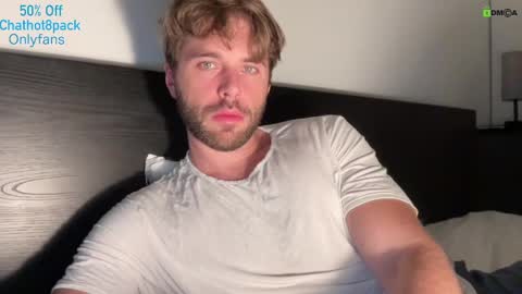 Snapshot of hot8pack01 chatting on October 2025 10:23:02 PM Edward aka Wolf online show from October 2025 10:23:02 PM