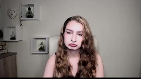 NINA online show from October 2025 06:37:01 AM