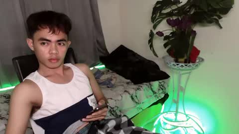 Snapshot of hot_8inchtwink chatting on January 2025 09:19:01 PM Rylle online show from January 2025 09:19:01 PM