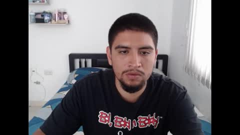 Snapshot of hot__husbands chatting on February 2025 07:10:01 PM hot__husbands online show from February 2025 07:10:01 PM