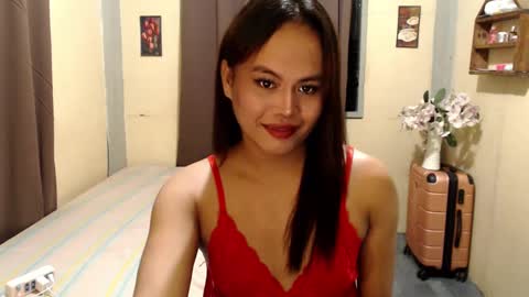 Snapshot of hot_babe0802 chatting on December 2024 05:44:01 PM HANNA online show from December 2024 05:44:01 PM