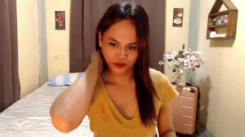 Snapshot of hot_babe0802 chatting on January 2025 12:17:02 AM HANNA online show from January 2025 12:17:02 AM