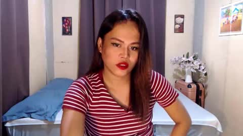 Snapshot of hot_babe0802 chatting on October 2025 06:33:01 AM HANNA online show from October 2025 06:33:01 AM