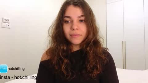 LiluCaroline online show from January 2026 06:44:01 PM