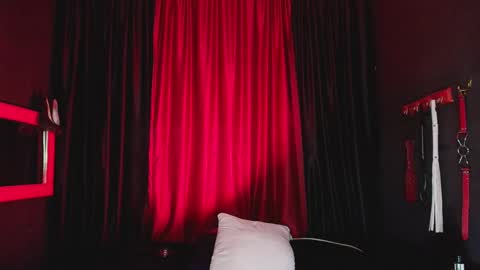 hot chocolate 4u online show from December 2024 06:42:01 PM