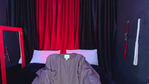 hot chocolate 4u online show from January 2025 02:47:02 PM